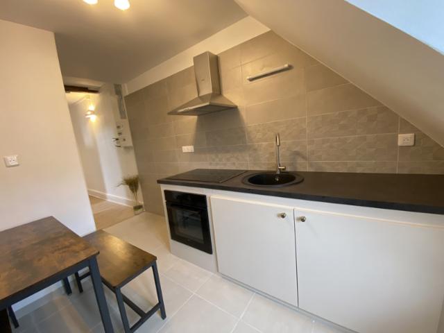 Strasbourg centre Appart. 4P sous combles 72 m2 hab. / 86