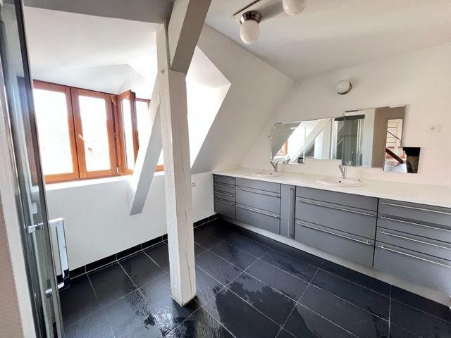 STRASBOURG KRUTENAU Duplex 156 m² 1800 €