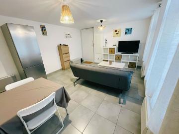 Strasbourg Place Saint Thomas Appartement 2 pièces meublé au 1er étage