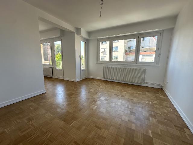 Strasbourg Robertsau Boecklin Appartement rénové 4 5 pièces avec balcons 85,39 m2