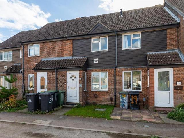 Straw Plait Way, Arlesey 2 bed terraced house to rent £1,200 pcm £277 pw