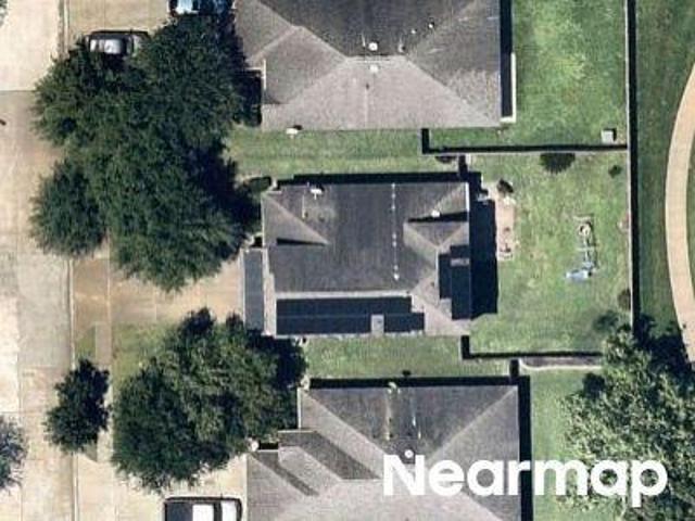 Strawberry Brook Ln