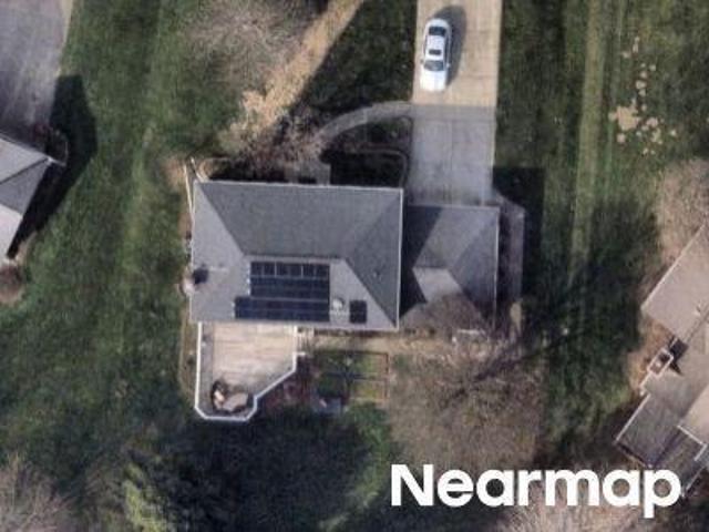 Strawberry Hill Ln