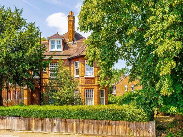 Strawberry Hill Road, Twickenham TW1, 1 bed flat to rent, £1,700 pcm | PrimeLocation