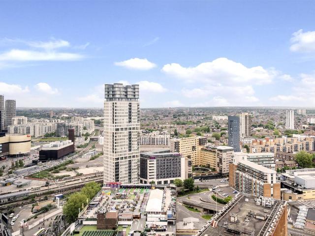 Stratosphere Tower, London E15, 2 bed flat to rent, £3,000 pcm | PrimeLocation