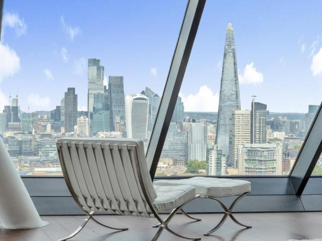 Strata Building, 8 Walworth Road. 2 bed flat to rent £6,000 pcm £1,385 pw