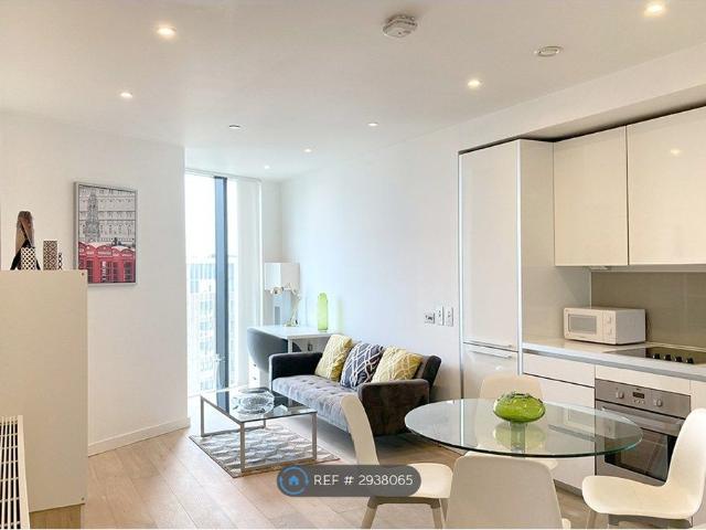 Strata, London SE1, 1 bed flat to rent, £2,498 pcm | PrimeLocation
