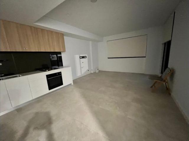 Strata Managed secure and clean amenities close to shops, school and train station
