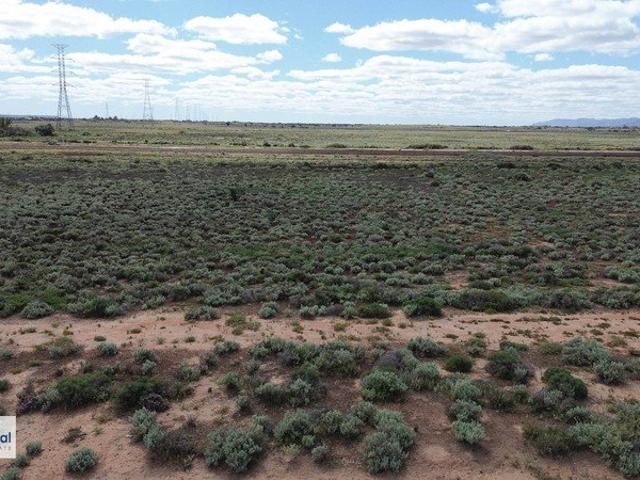 STRATEGIC EMPLOYMENT LAND GROWING PRECINCT & EXCELLENT ACCESS