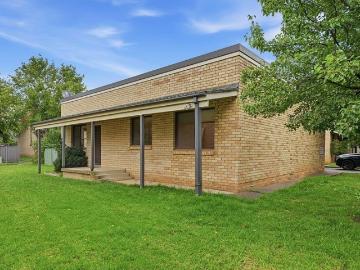 STRATEGIC FIX AND FLIP OPPORTUNITY | STAND ALONE 2 BEDROOM APARTMENT