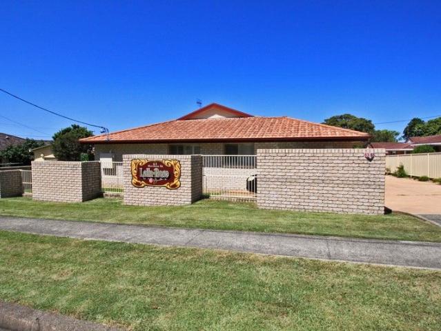 STRATEGICALLY LOCATED IN TOWN VILLA