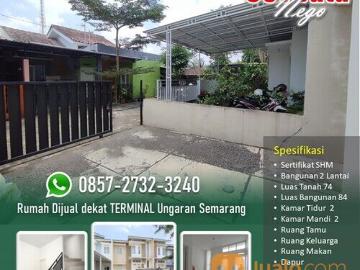 Rumah dijual di Plombokan - Taman, Teras