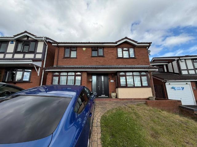 Stratford Close, Dudley, DY1 2SZ 5 bed detached house to rent £1,795 pcm £414 pw
