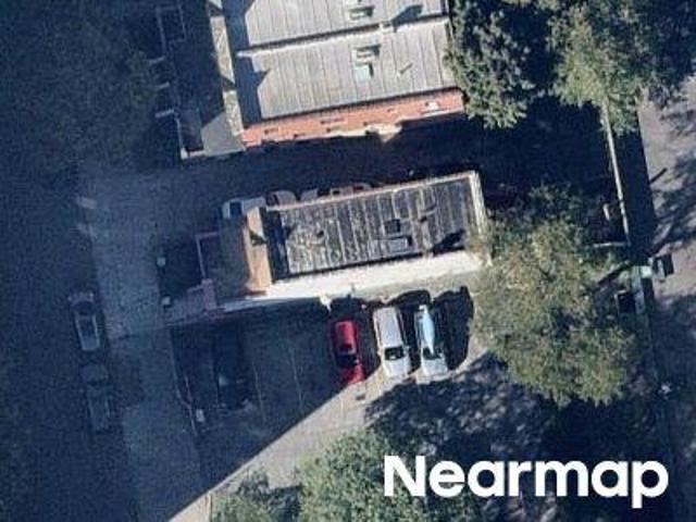 Stratford Ave
