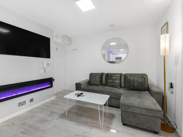 Stratford, London E15, 2 bed flat to rent, £2,150 pcm | PrimeLocation