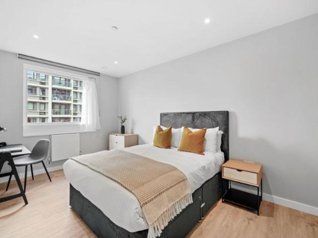 Stratford, London 1Jt, UK E20, 2 bed flat to rent, £3,134 pcm | PrimeLocation