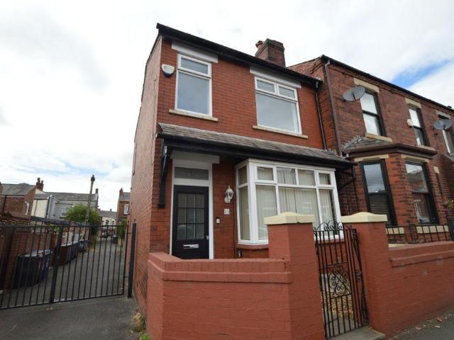 Stratford Street, Springfield, Wigan 2 bed terraced house to rent £875 pcm £202 pw