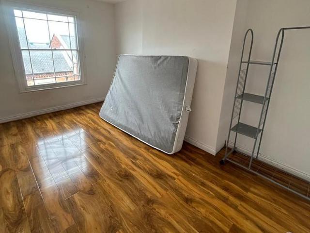 Stratford Road, Wolverton MK12 1 bed in a house share to rent £660 pcm £152 pw
