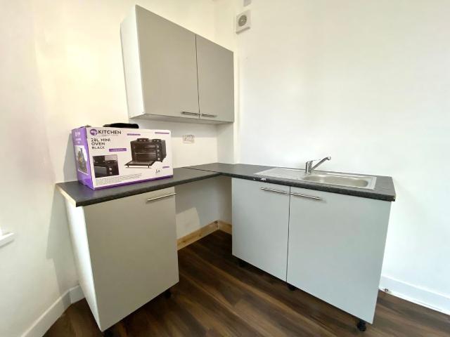 Stratford Road, Birmingham B11, Studio to rent, £500 pcm | PrimeLocation