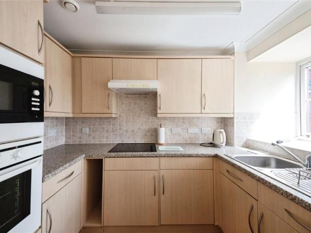 Stratford Road, Hall Green B28, 1 bed flat to rent, £1,000 pcm | PrimeLocation