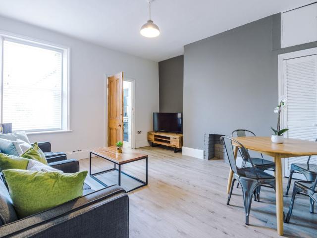 Stratford Road, Newcastle NE6, 3 bed terraced house to rent, £628 pppm | PrimeLocation