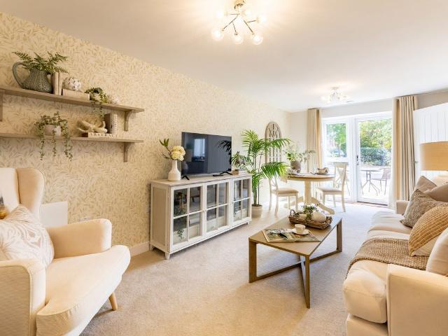 Stratford Upon Avon CV37, 1 bed flat to rent, £2,350 pcm | PrimeLocation