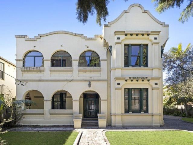 Strathview Grand proportions & versatile potential