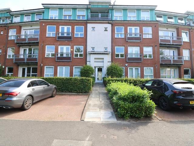 Strathblane Gardens, Glasgow, G13 2 bed apartment to rent £1,095 pcm £253 pw
