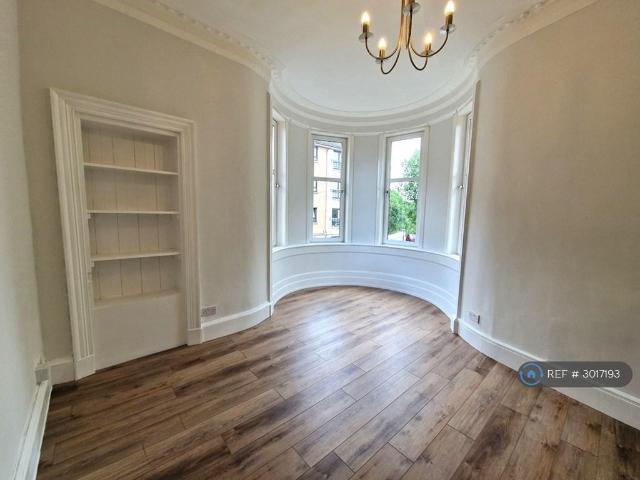 Strathcona Drive, Glasgow, G13 2 bed flat to rent £1,200 pcm £277 pw