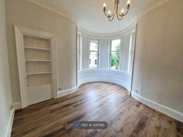 Strathcona Drive, Glasgow G13, 2 bed flat to rent, £1,300 pcm | PrimeLocation