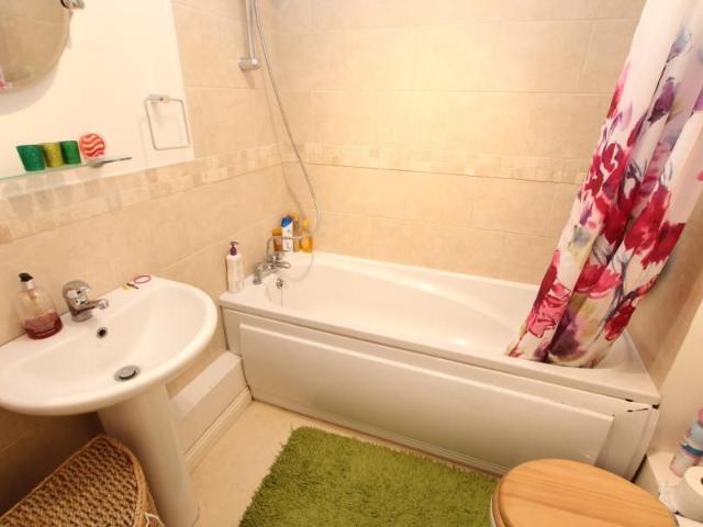 Strathcona Gardens, Woking 3 bedrooms Property for lettings Seymours