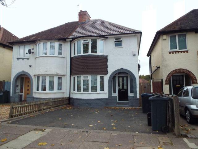 Strathdene Road, Selly Oak. 3 bed semi detached house to rent £1,500 pcm £346 pw