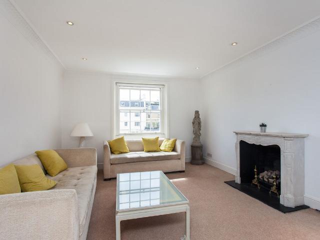 Strathearn Place W2, 3 bed flat to rent, £5,200 pcm | PrimeLocation