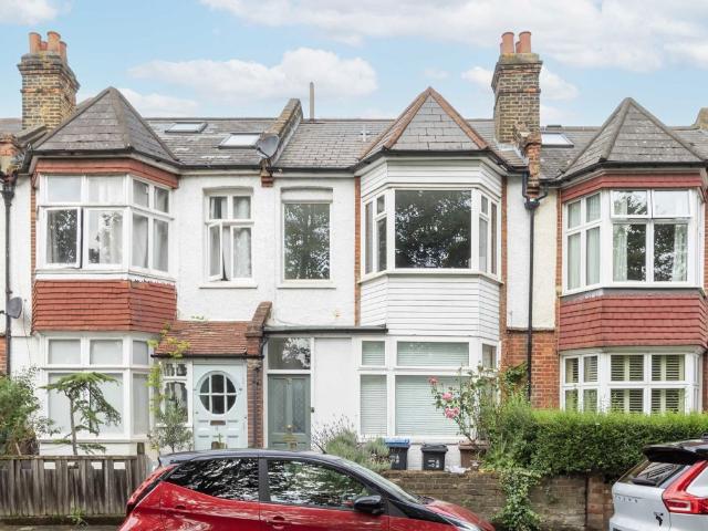 Strathearn Road, Wimbledon SW19, 2 bed flat to rent, £2,500 pcm | PrimeLocation