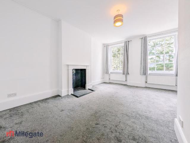 Stratheden Road, Blackheath SE3 1 bed flat to rent £1,695 pcm £391 pw
