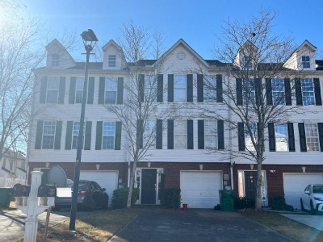 Strathmoor Manor Cir