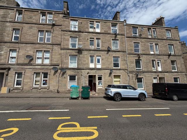 Strathmore Avenue, Dundee DD3, 1 bed flat to rent, £595 pcm | PrimeLocation
