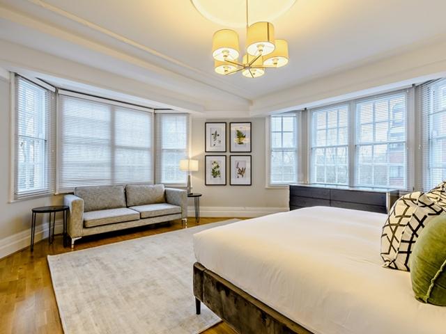 Strathmore Court NW8 7HY