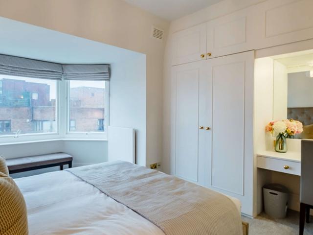 Strathmore Court NW8 7HY