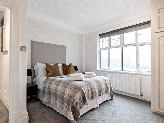 Strathmore Court, Park Road, St Johns. 2 bed property to rent £4,311 pcm £995 pw