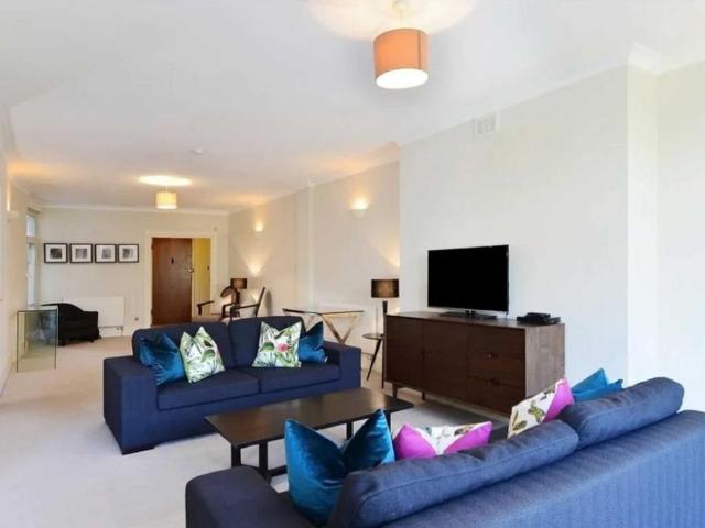Strathmore Court, Park Road, St Johns Wood NW8, 5 bed flat to rent, £9,512 pcm | PrimeLocation