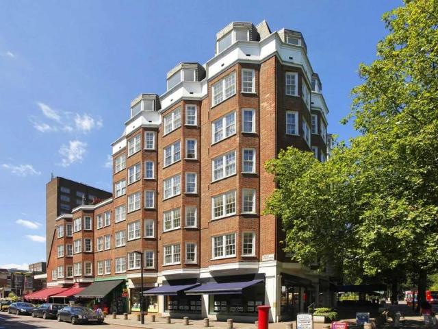 Strathmore Court, St John's Wood. 5 bed apartment to rent £8,753 pcm £2,020 pw