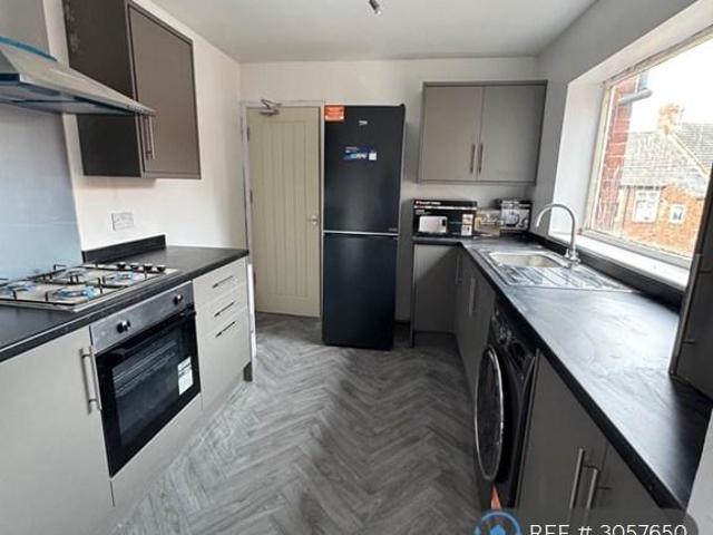 Strathmore Crescent, Newcastle Upon. 1 bed in a house share to rent £475 pcm £110 pw