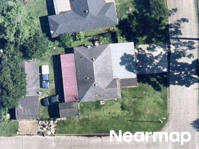 Strathmore Dr