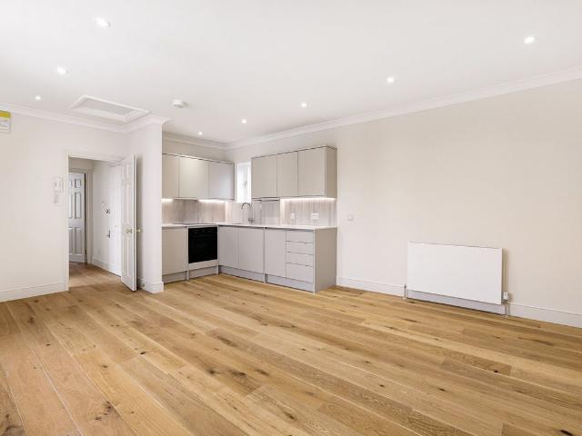 Strathmore Gardens, London W8, 1 bed flat to rent, £2,817 pcm | PrimeLocation