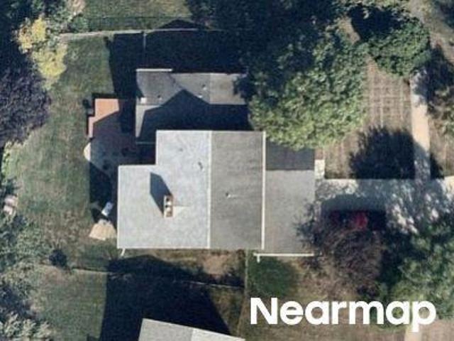 Strathmore Ln