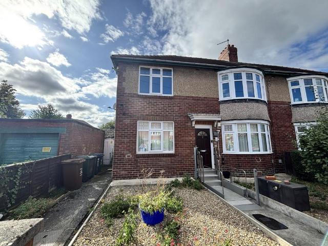 Strathmore Road, Newcastle upon Tyne. 2 bed flat to rent £935 pcm £216 pw
