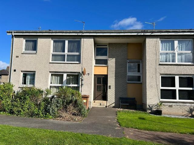 Strathmore Street, Broughty Ferry, Dundee DD5, 2 bed flat to rent, £850 pcm | PrimeLocation