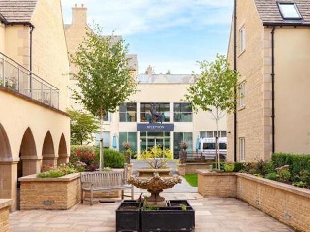 Stratton, Stratton Place, Cirencester, 2 Bedroom Apartment