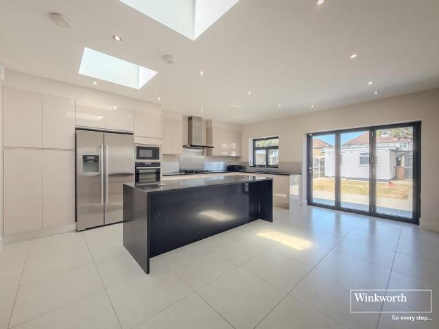 Streatfield Road, Harrow HA3 3 bed semi detached house to rent £2,750 pcm £635 pw
